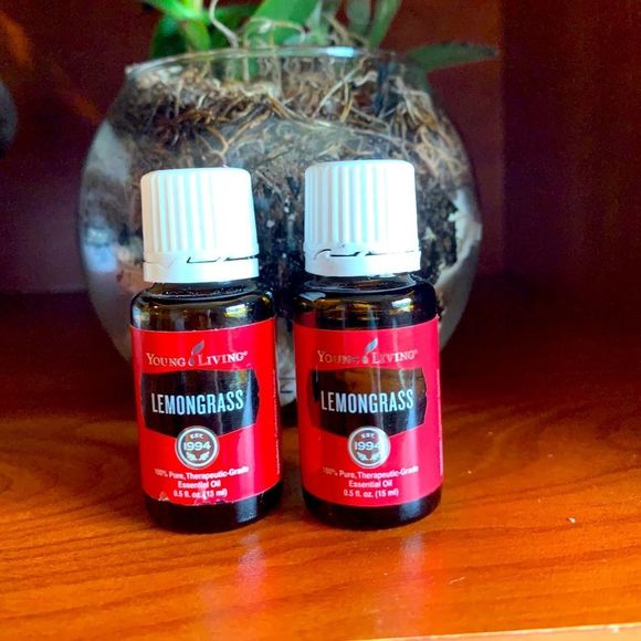 - 🌿Young Living🌿Lemongrass Essential Oil Bundle - Picture 1 of 1